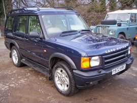 Click on this photo of the Land Rover Discovery TD5 ES Automatic Turbo Diesel 7-Seater Auto Automatic to enlarge... for sale at Diesel Centre Staplehurst - if this photo is missing try refreshing the page if the photo still doesn't appear this vehicle might be already sold - click the home button if you found this page via a search engine
