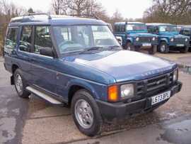 Click on this photo of the Land Rover Discovery V8i 3 door Manual to enlarge... for sale at Diesel Centre Staplehurst - if this photo is missing try refreshing the page if the photo still doesn't appear this vehicle might be already sold - click the home button if you found this page via a search engine